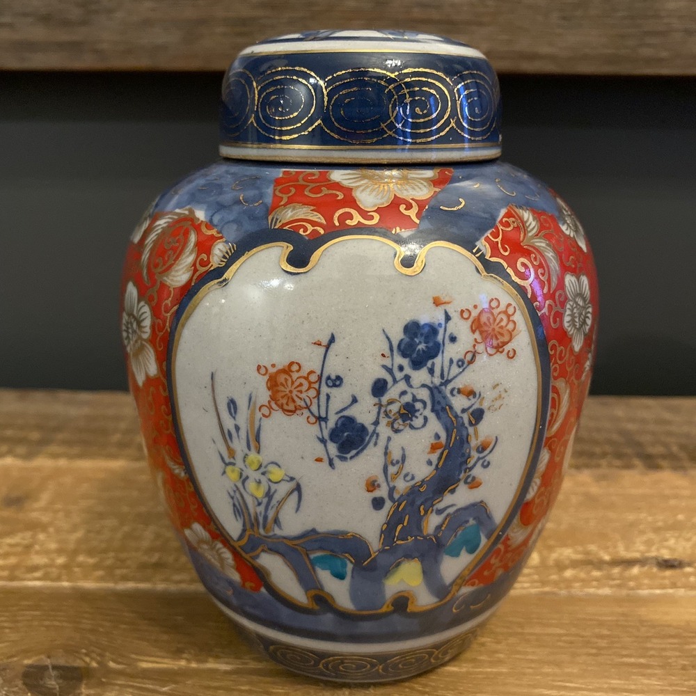 IMPERIAL IMARI Hand Painted Ginger Jar Vase Urn w/ Lid Floral Blue Red Gold